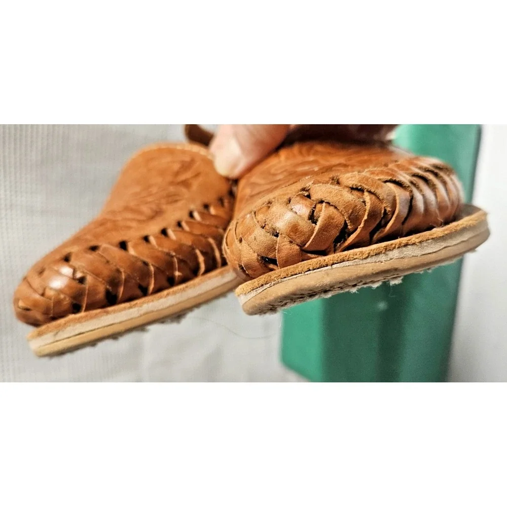 ARTESANIAS SILVA mexican handmade embossed floral dark tan sandals girl Sz 1.5‎
